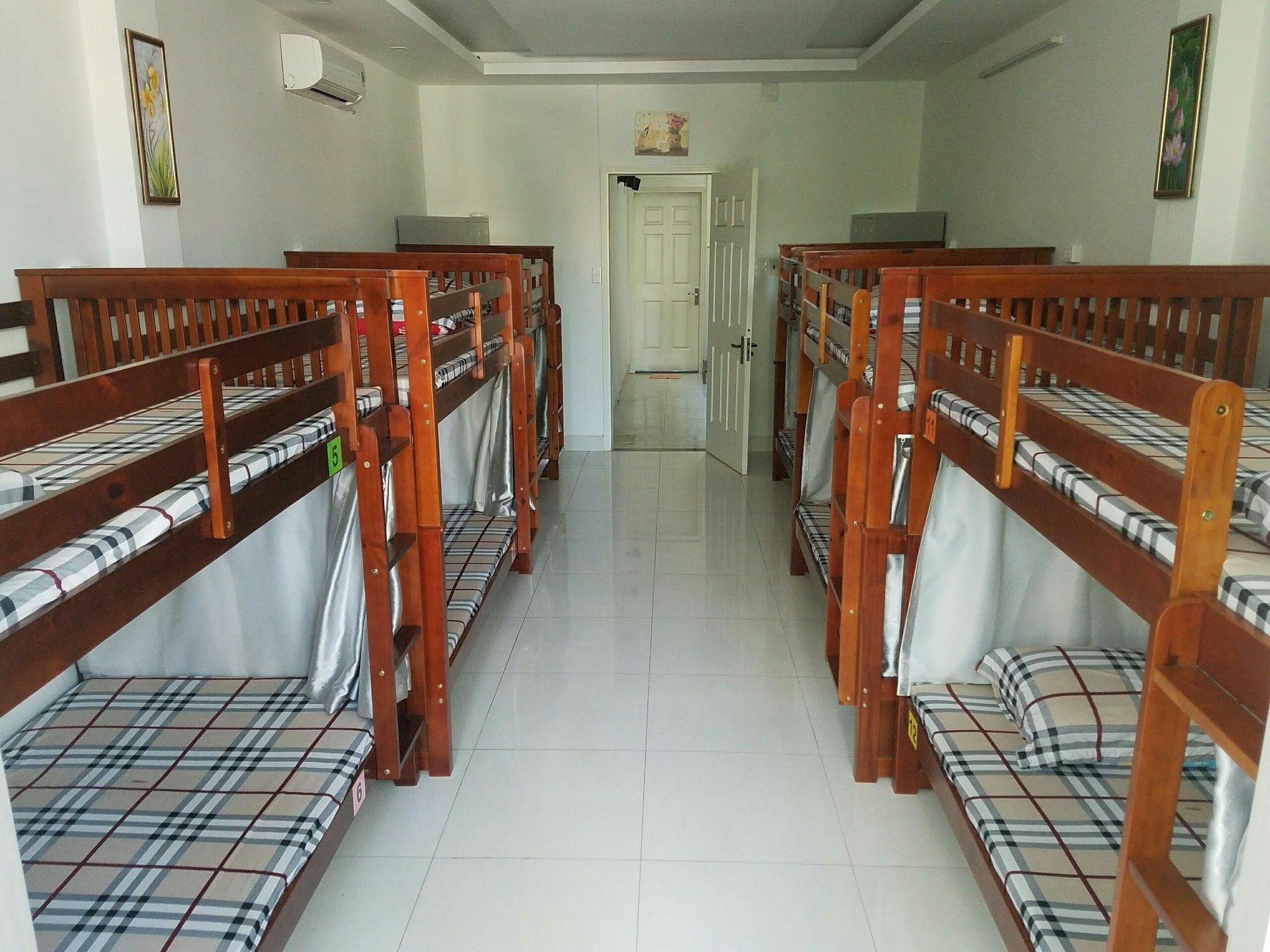 Natural House Hostel Ho Chi Minh City Bagian luar foto