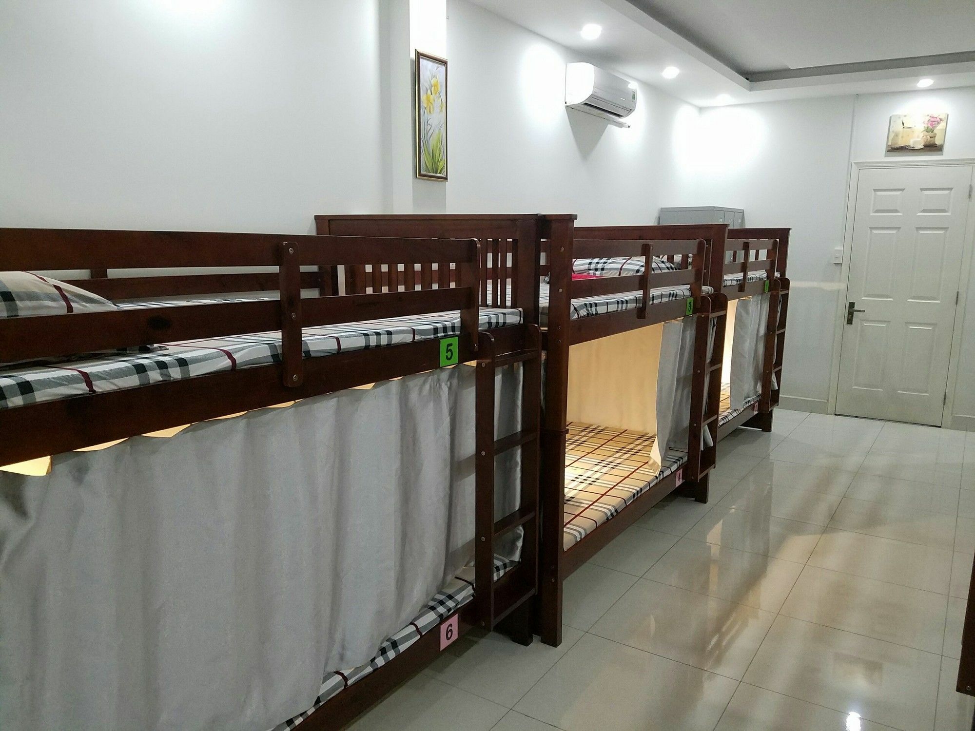 Natural House Hostel Ho Chi Minh City Bagian luar foto